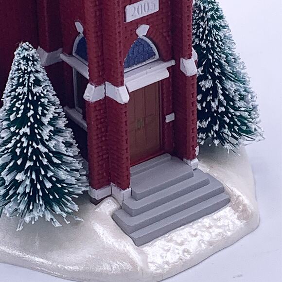 Hallmark Keepsake 2005 Candlelight Services #8 Central Tower Church Ornament - Picture 7 of 8